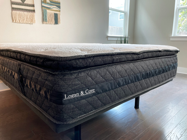 An image of the Logan and Cove mattress
